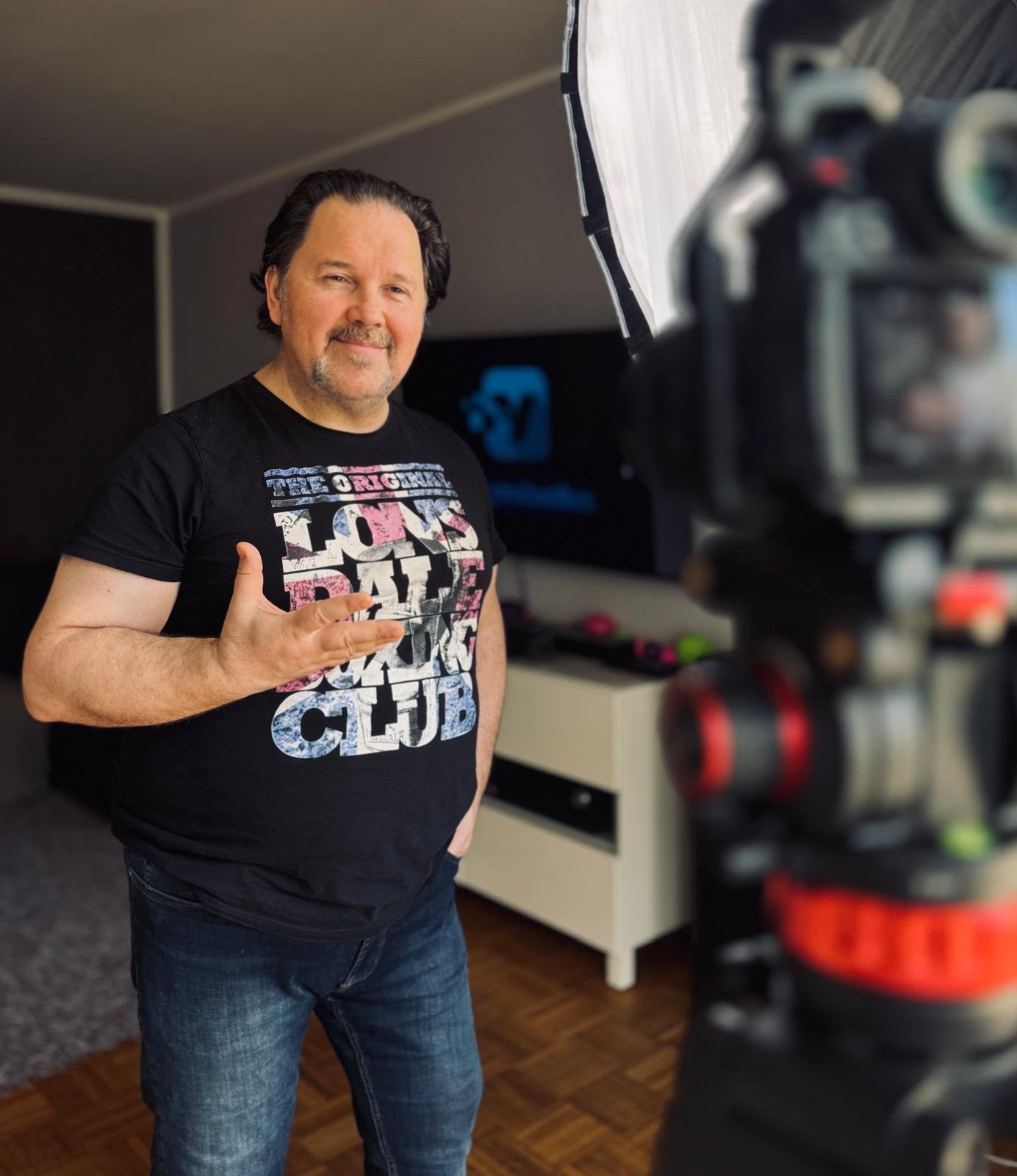 Denis Vila erklärt, was ein Imagefilm in der Videoproduktion bedeutet.